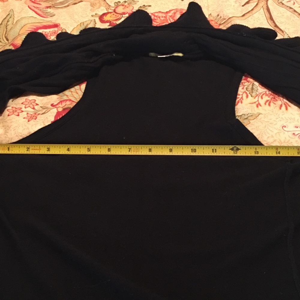 GIANNI BINI Ruffled Sweater Vest - Picture 7 of 8