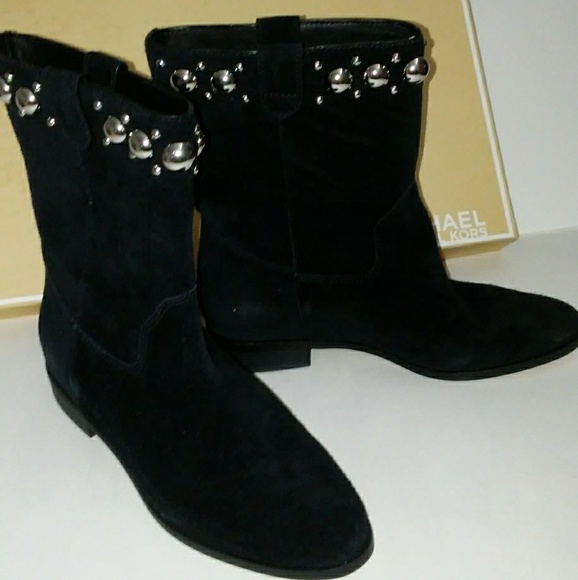 NIB Michael Kors Booties size 6.5 - Picture 1 of 8
