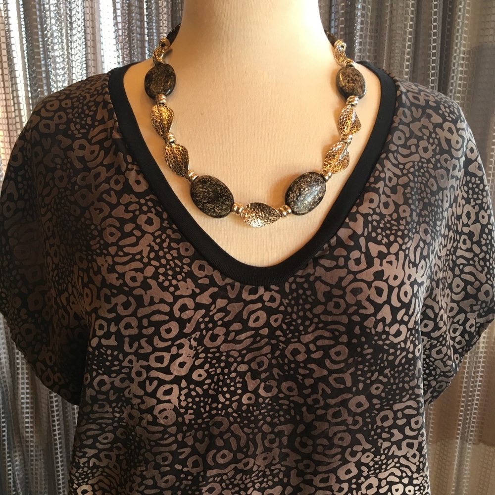 C&C Lg Silk blk/gry tunic with Pyrite necklace