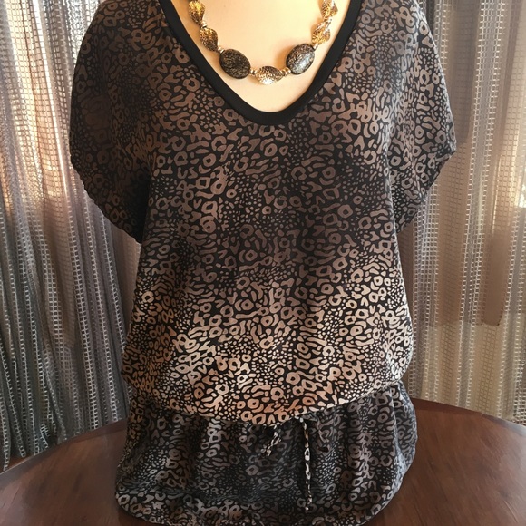 C&C Lg Silk blk/gry tunic with Pyrite necklace - Picture 3 of 8