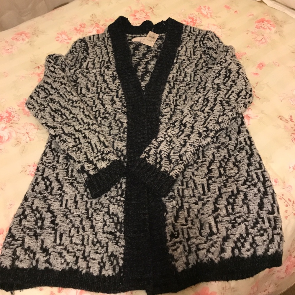 Nice & cozy open cardigan. MP runs small, like SP