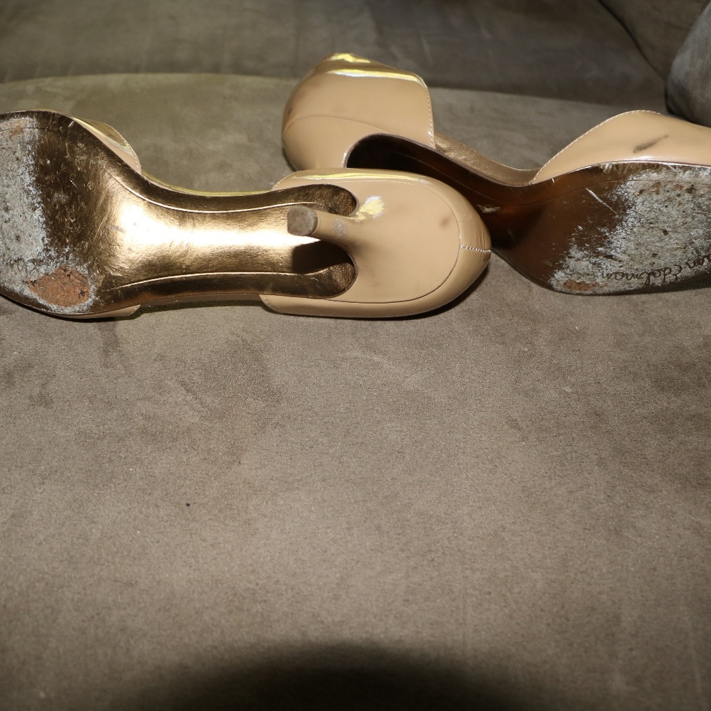 Pumps - Picture 4 of 4