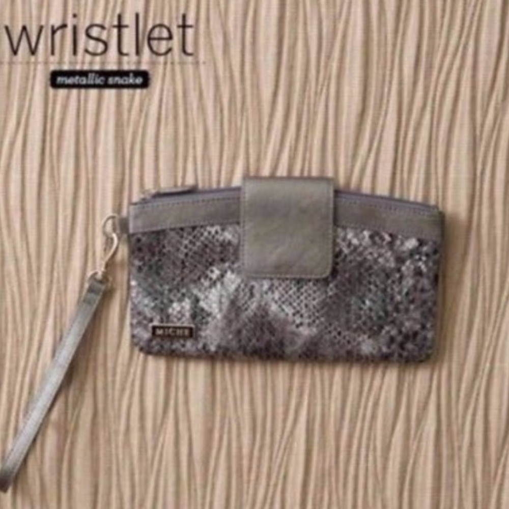 Miche Wristlet Silver Grey Snake