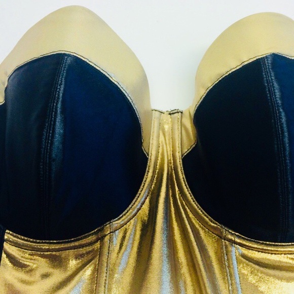 FINE LINES 4-WAY CONVERTIBLE BUSTIER  CORSET NWOT - Picture 4 of 8