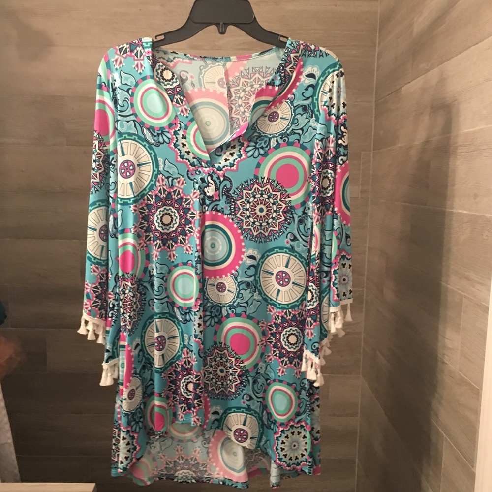 Paisley boutique top with fringe sleeves
