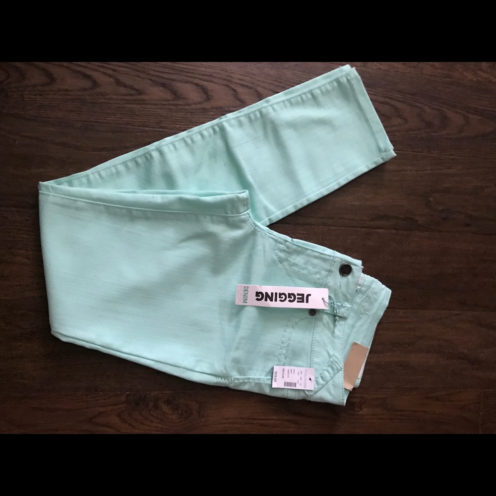 Maurices Jegging NWT