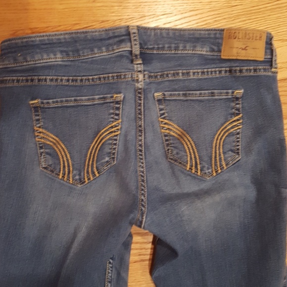 Hollister Jeans - Picture 2 of 4