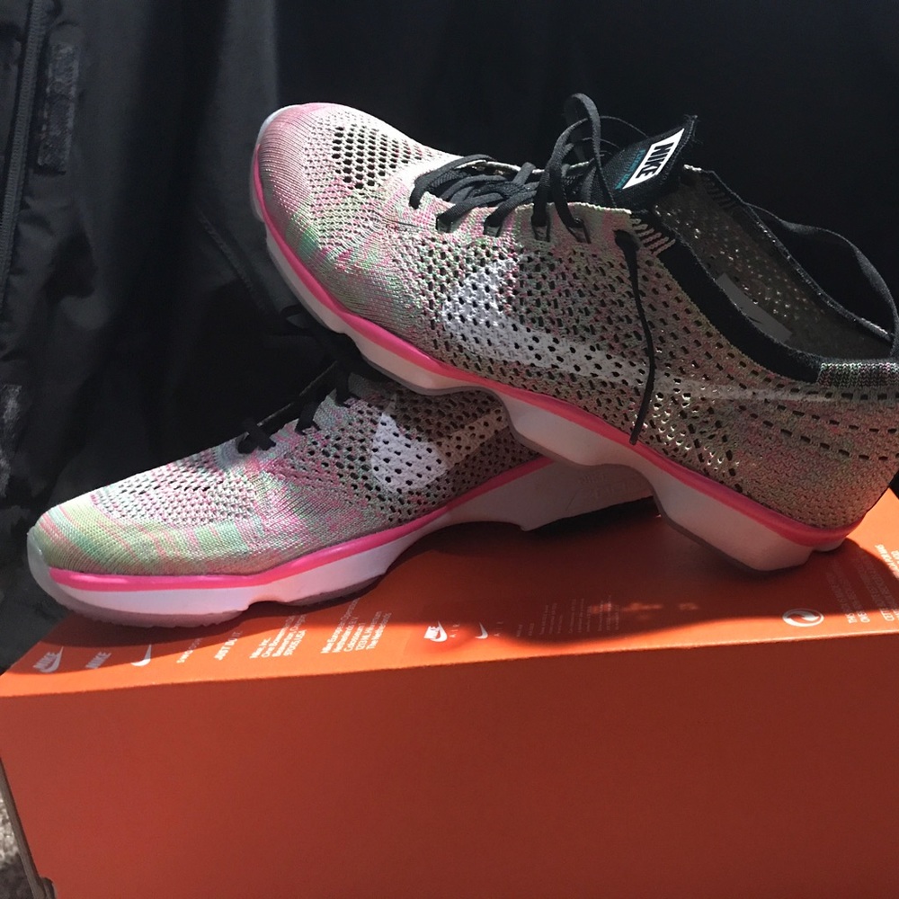 Sold on Ⓜ️Nike Flyknit Zoom 👑