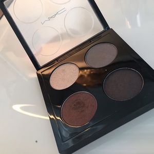 MAC Eyeshadow Quad