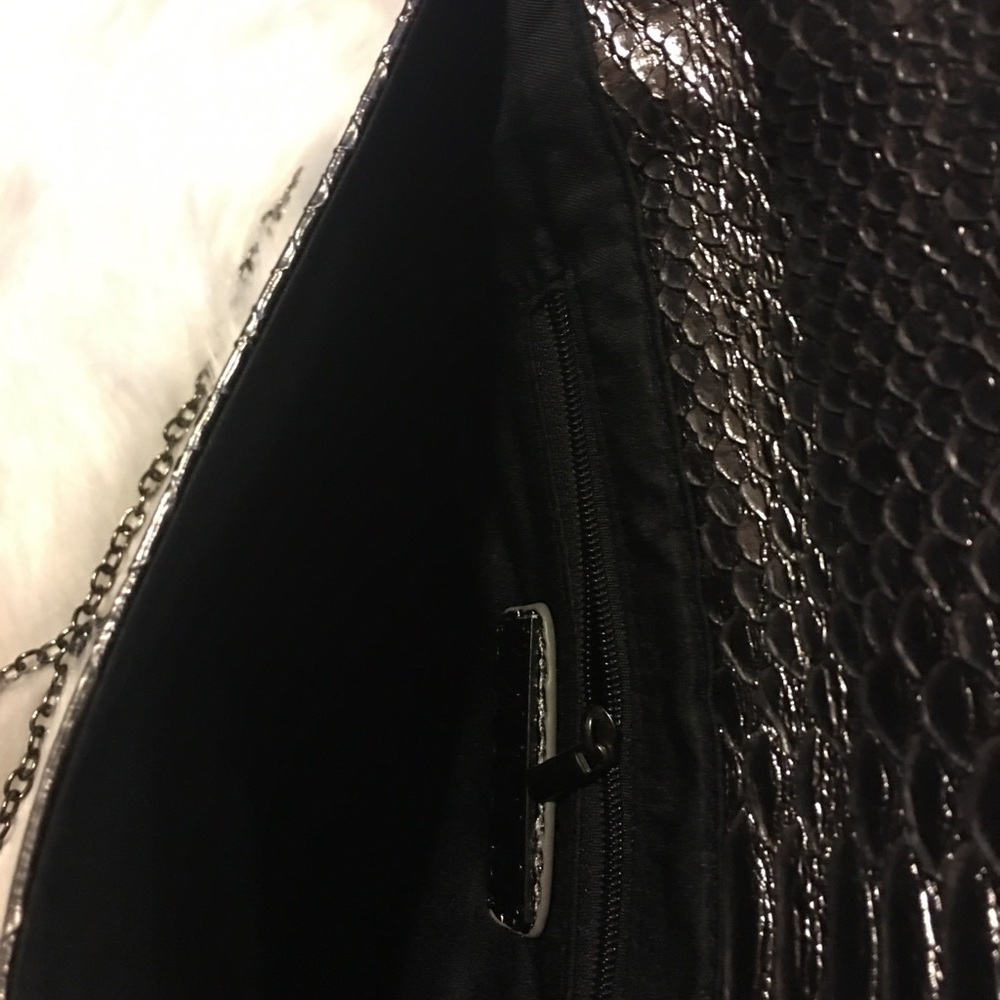 🌹SOLD🌹Design Studio Small Shoulder Bag - Picture 6 of 8
