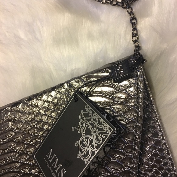 🌹SOLD🌹Design Studio Small Shoulder Bag - Picture 3 of 8