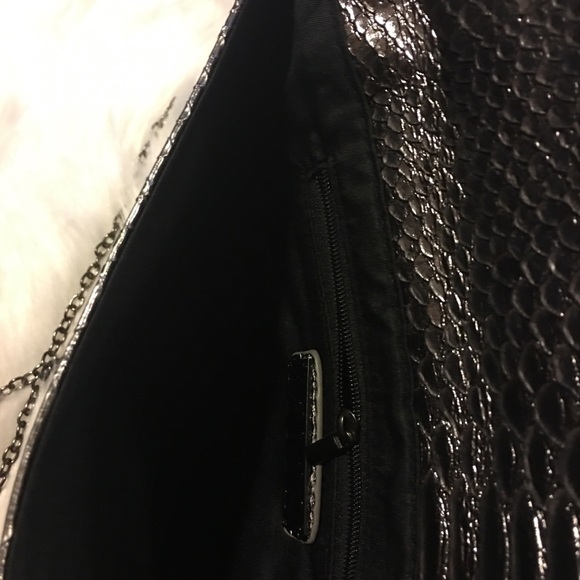 🌹SOLD🌹Design Studio Small Shoulder Bag - Picture 6 of 8