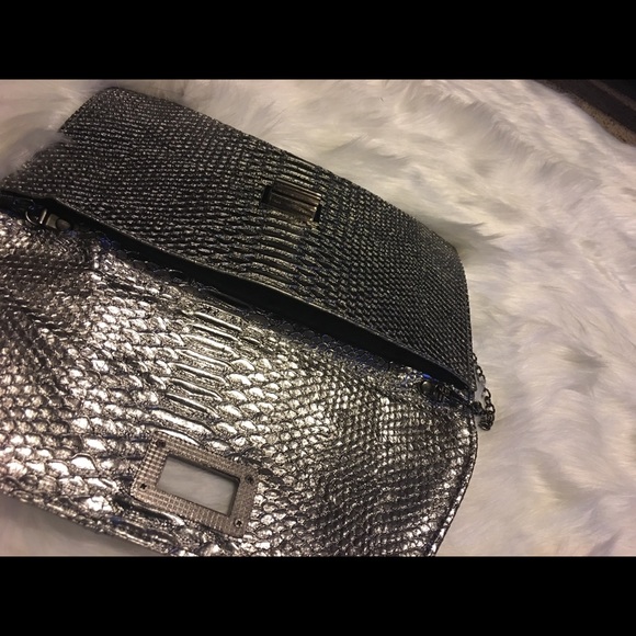 🌹SOLD🌹Design Studio Small Shoulder Bag - Picture 7 of 8