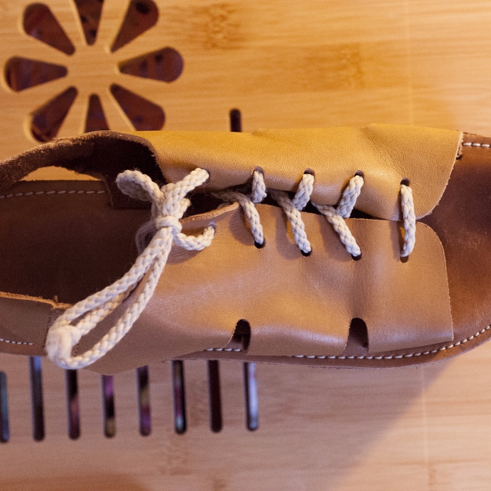 Vintage 70s Roller Skate Lace-up Platform Sandals - Picture 4 of 5