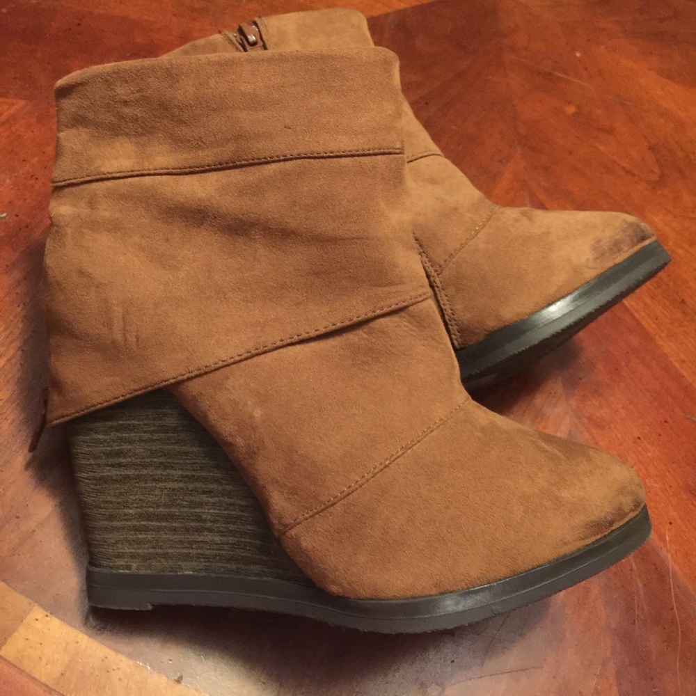 Fold down bootie wedge