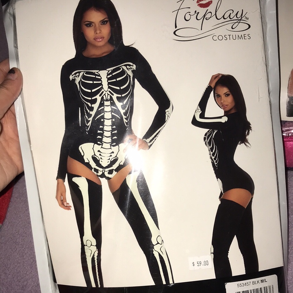 Skeleton costume
