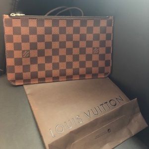 Authentic Louis Vuitton Damier Ebene Pochette