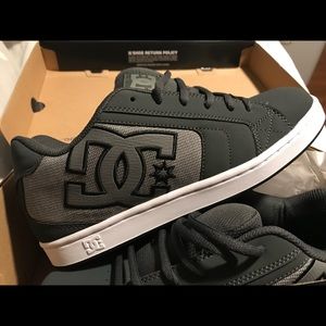 BRAND NEW (without tags) in box Men’s DC shoes