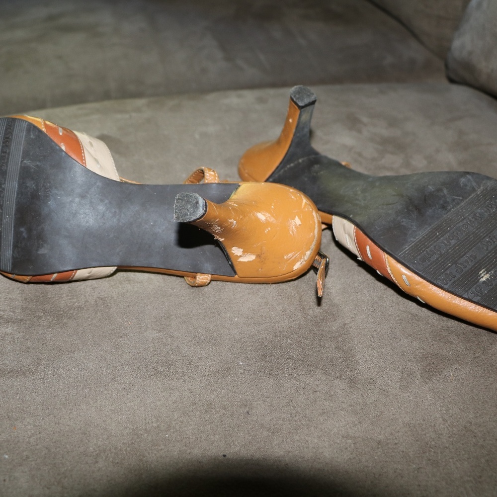 Pumps - Picture 4 of 4