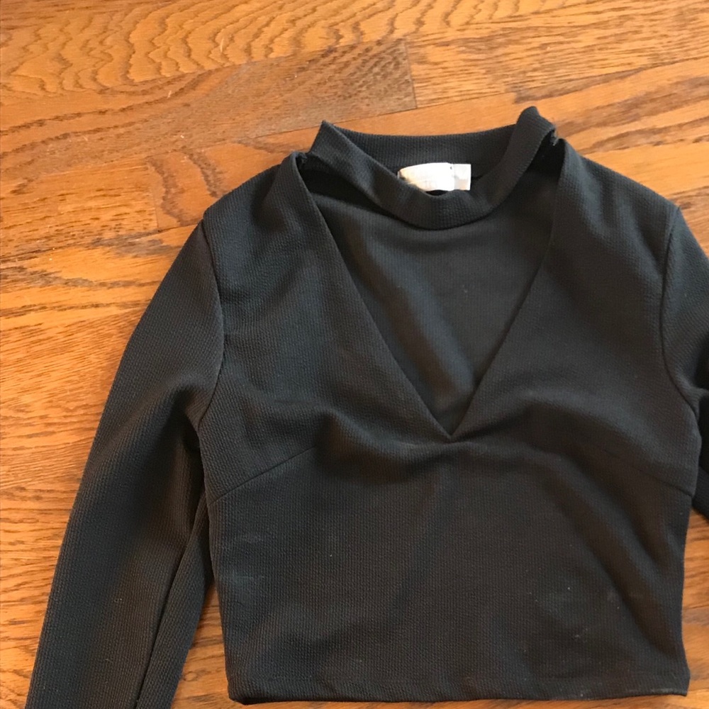 LF choker top