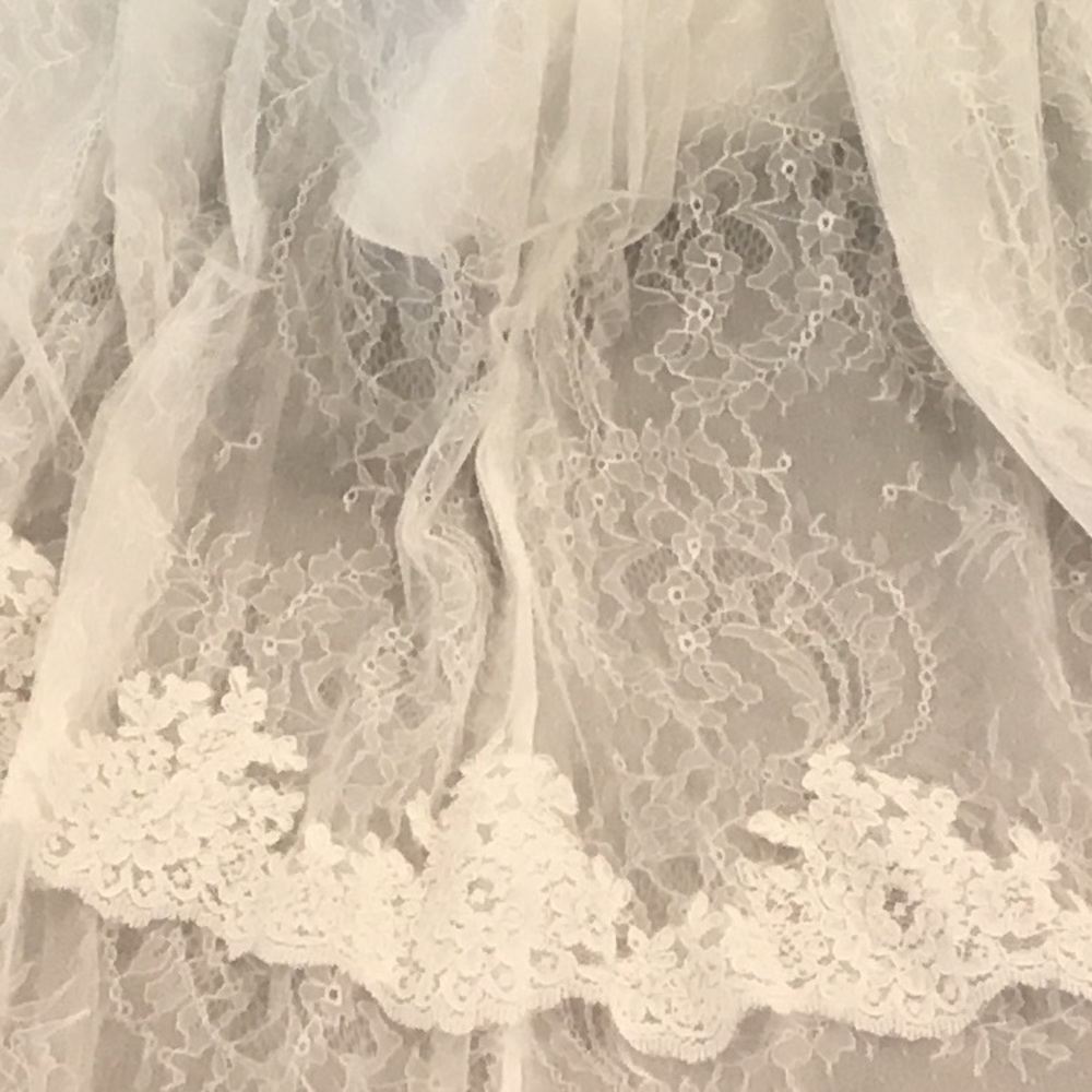 Alfred Angelo Wedding Dress - Picture 4 of 6