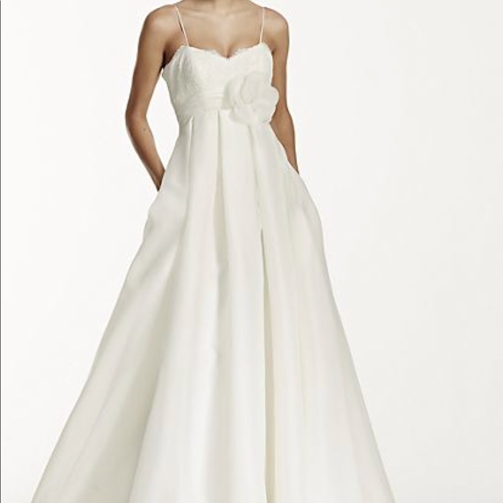 Size 4 Wedding Dress NEW