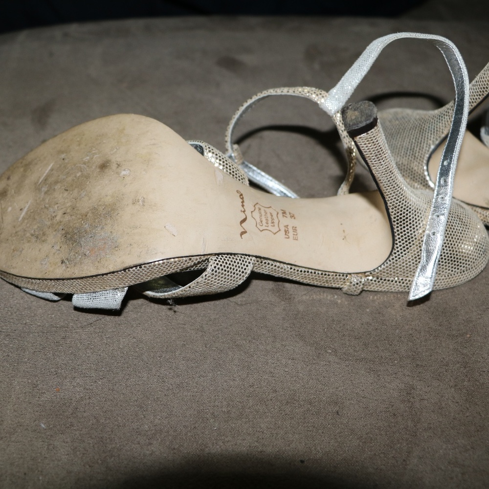 Heels - Picture 4 of 4