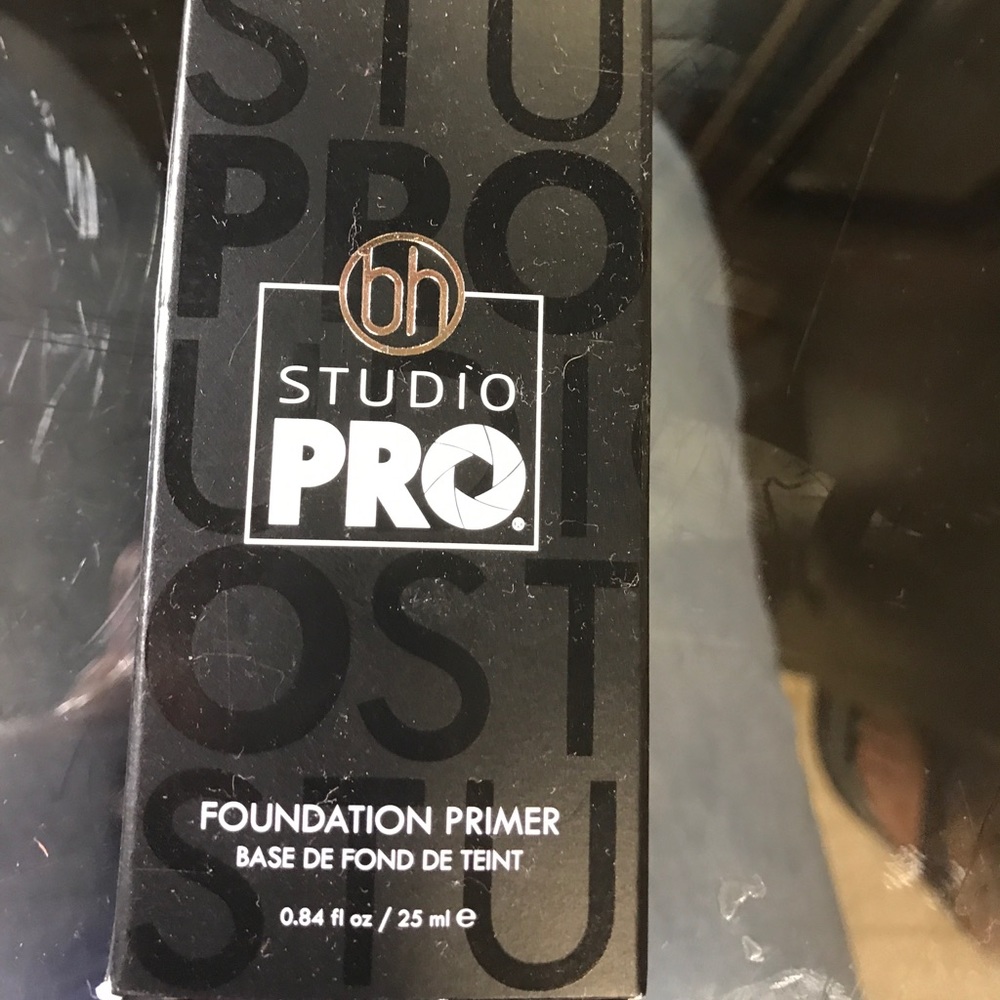 Studio pro foundation primer