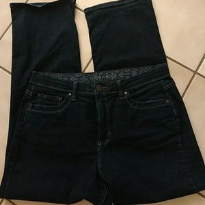 Women's petite jeans
