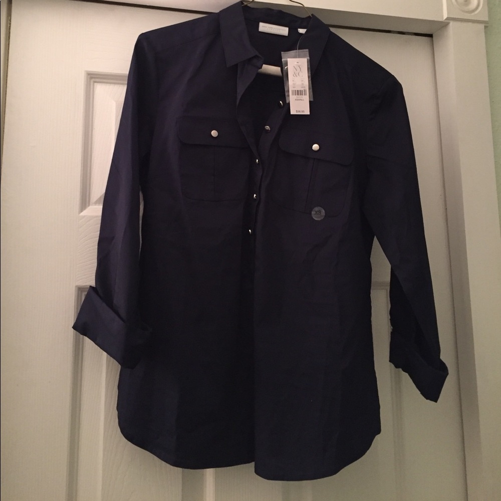 Navy collared top NY&Co XS NWT