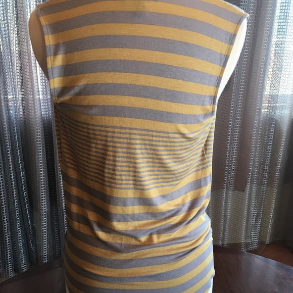 Gold and silver striped tshirt S with g/s necklace - Picture 4 of 6