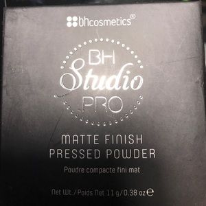 Matte finish powder