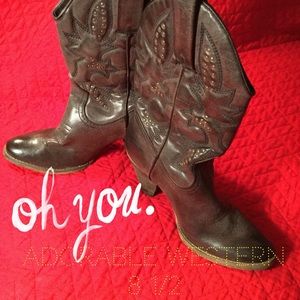 Very Volatile Size 8 1/2 Western Boot
