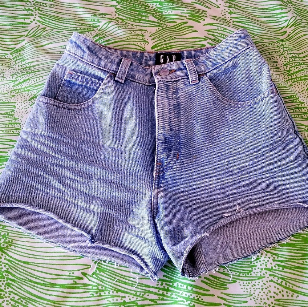 90s Vintage High-Waisted Gap denim shorts
