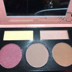 Sculpt and glow palette