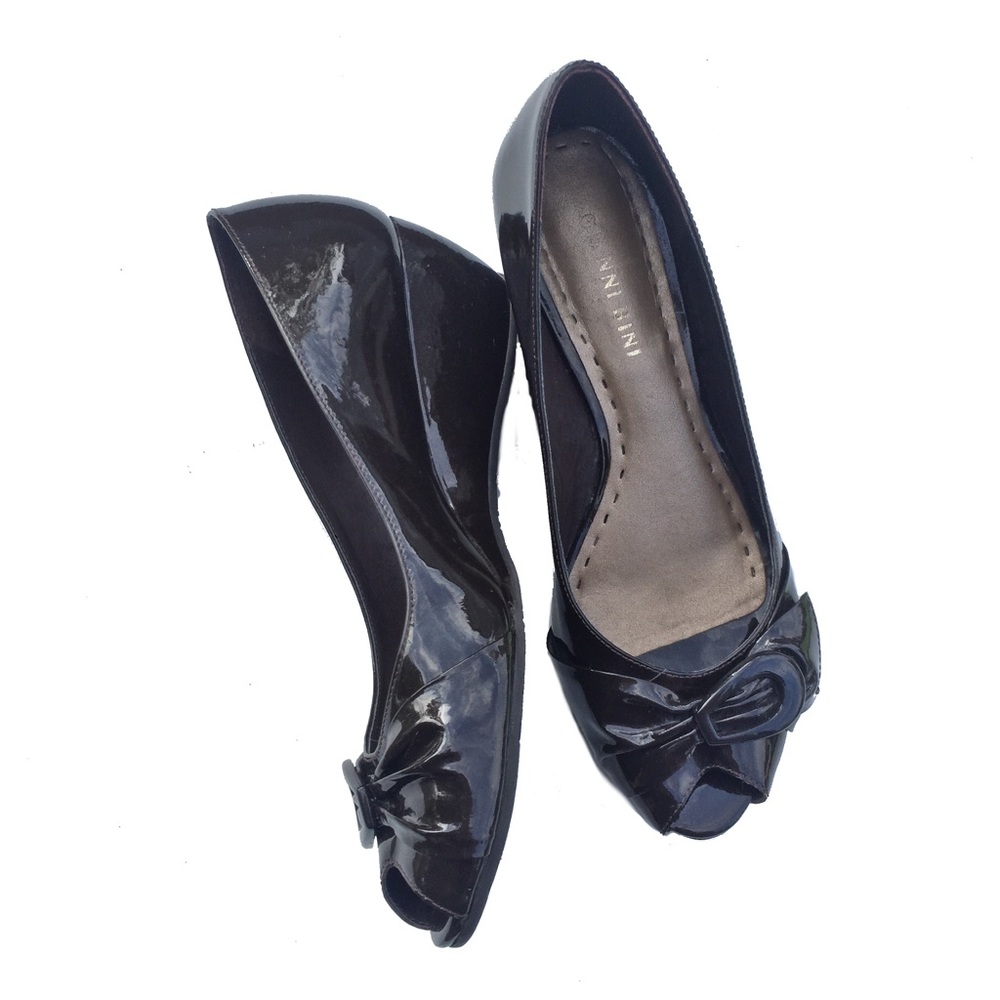 Gianni Bini Patent Peep Toe Wedges Size 7.5