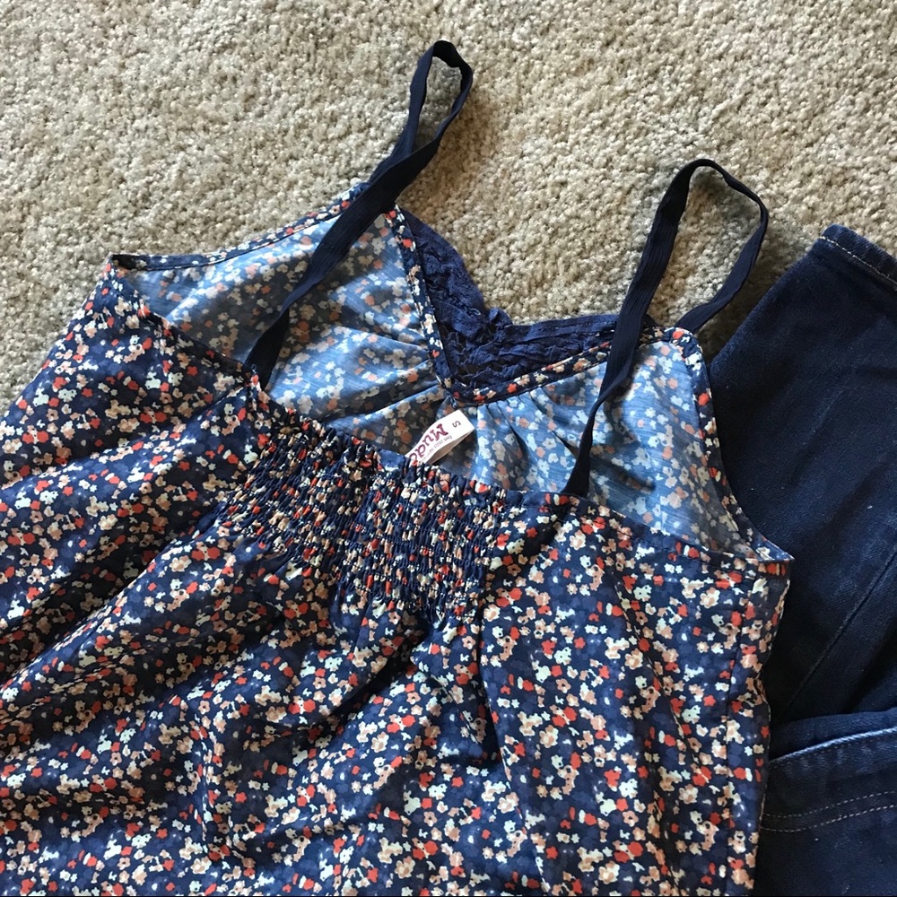 Floral semi sheer tank top / small - Picture 4 of 4