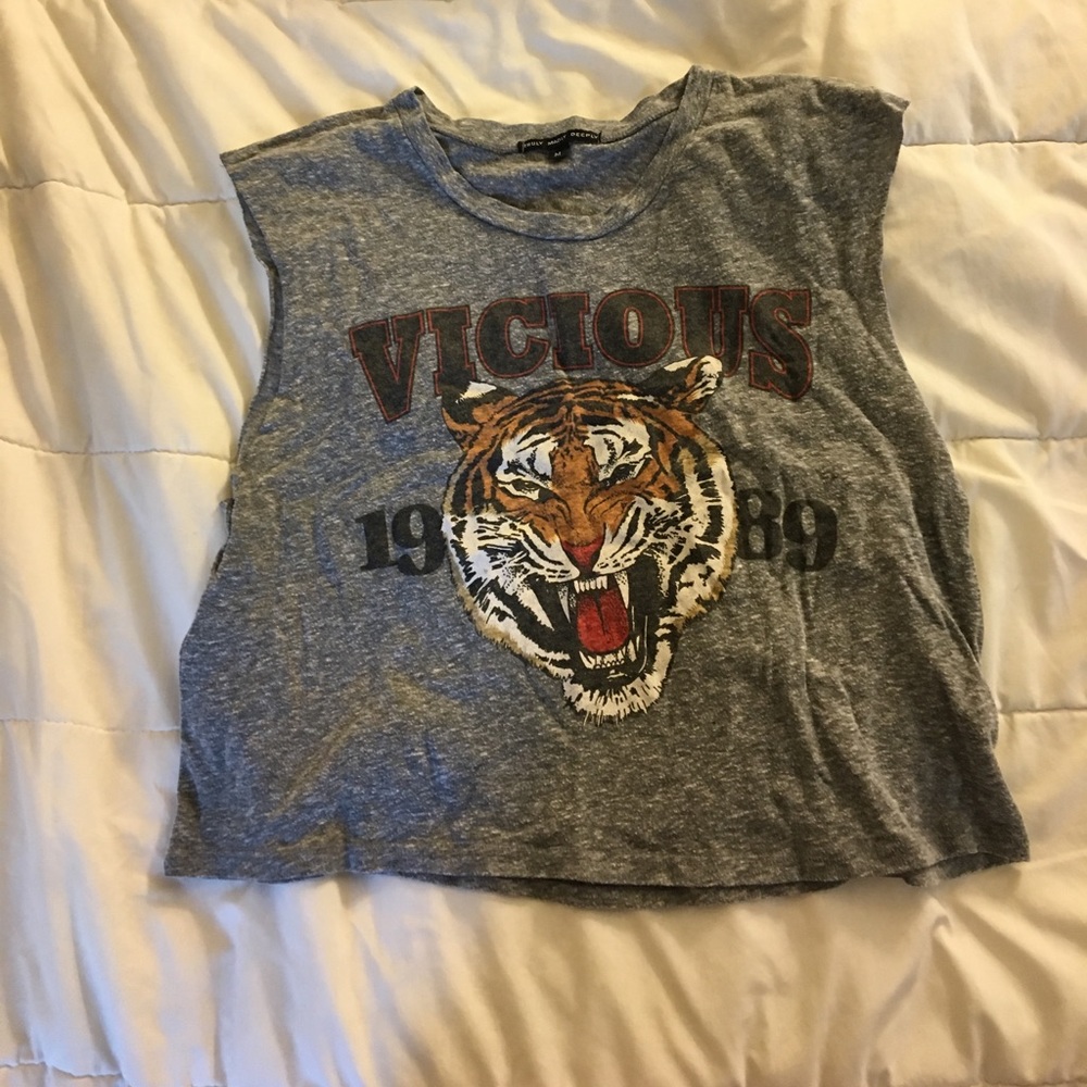 Muscle tee