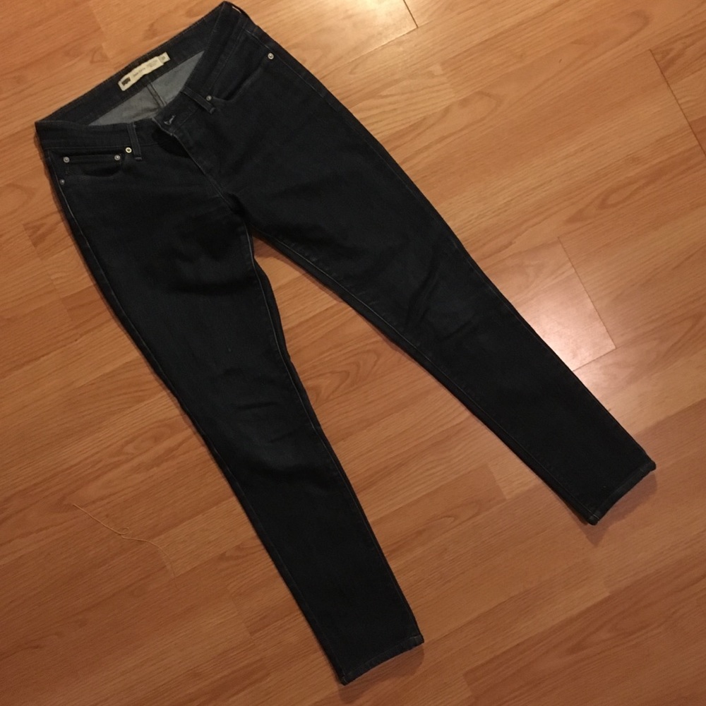 Mid-Rise Levi Skinny Jeans