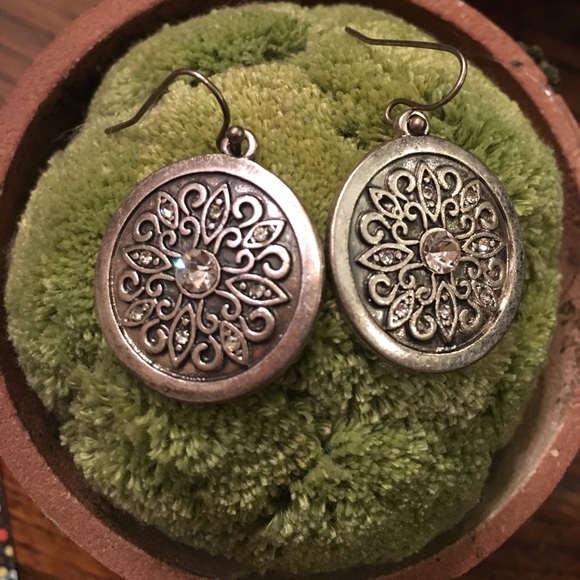 Beautiful Silver Earrings - Picture 3 of 3
