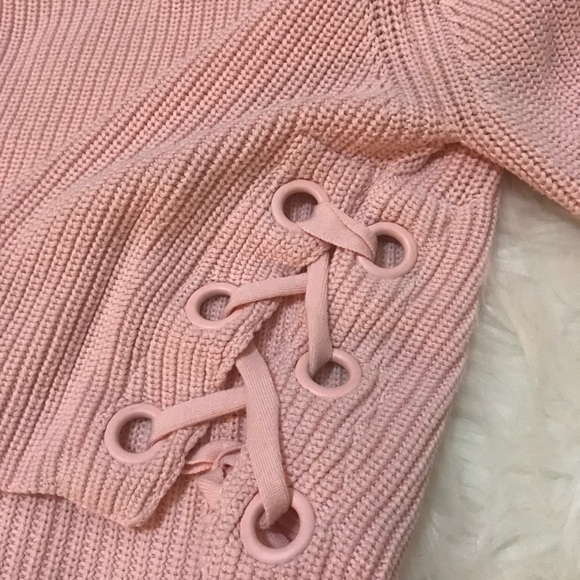 endless rose • lace up sweater in pink - Picture 4 of 6