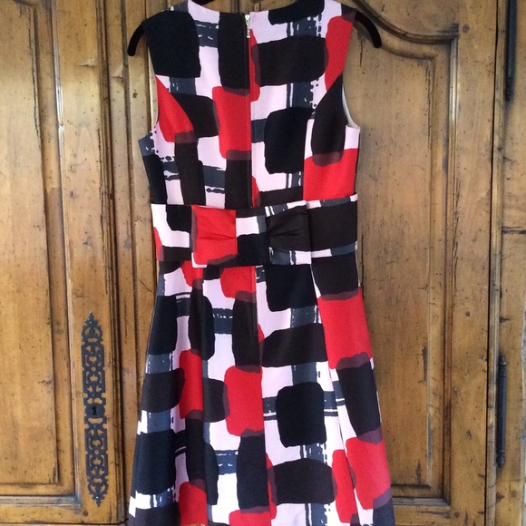 Bow Dress! - Picture 2 of 4