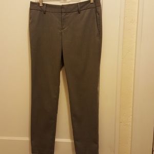 FINAL SALE!!Banana Republic crop pants .Sz 6