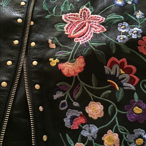 Vegan Black and Flowers Rock Skirt - Picture 2 of 6