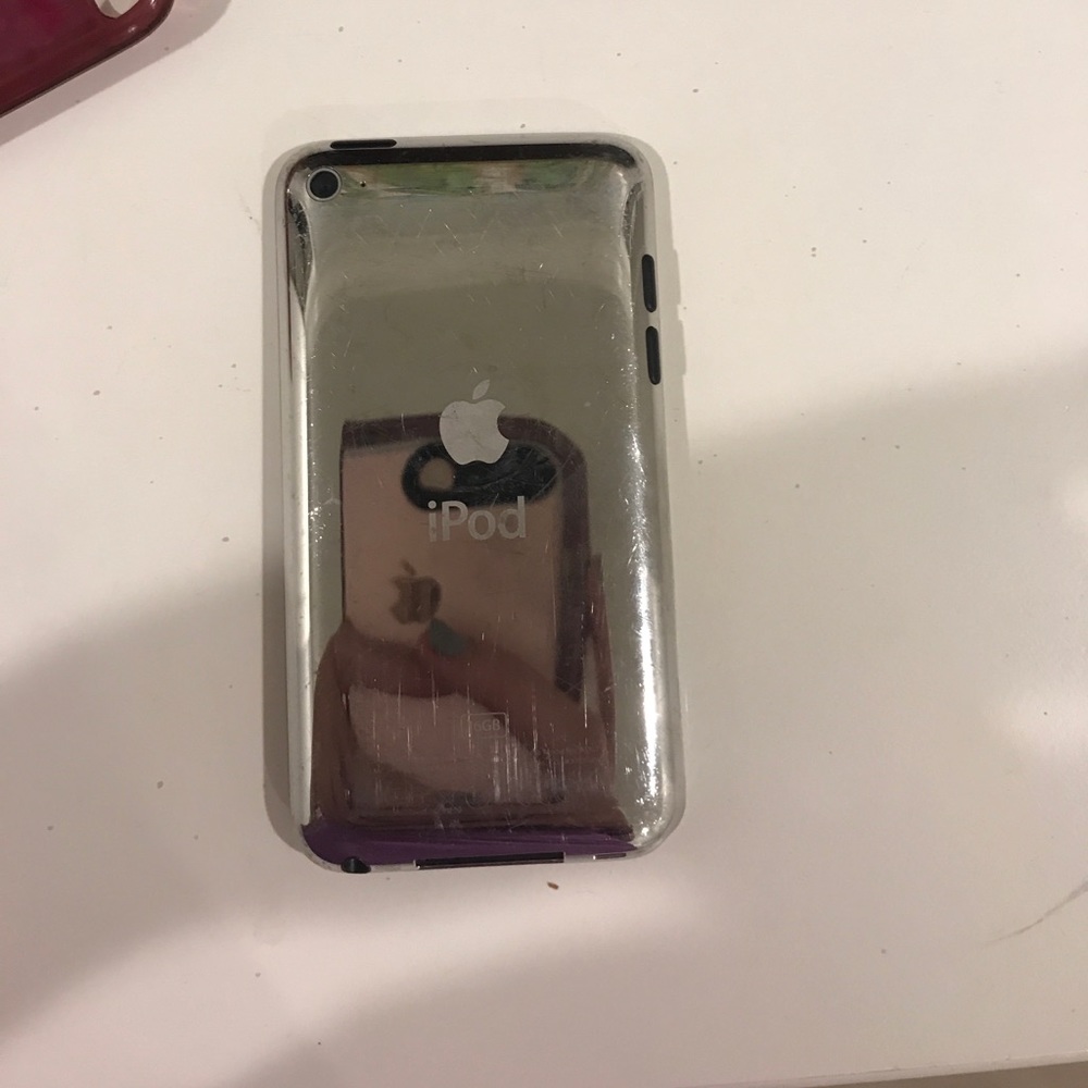 ipod - Picture 2 of 2
