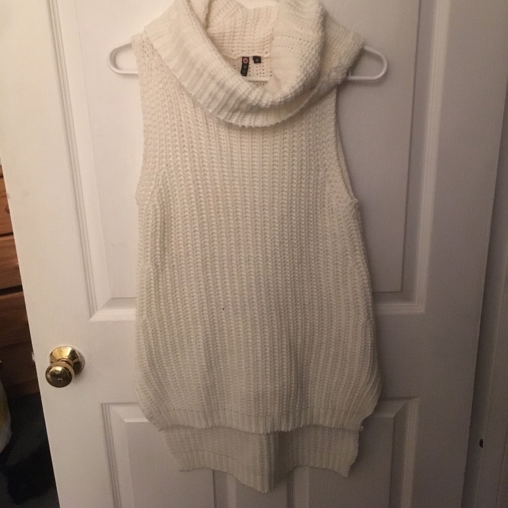 POOF sleeveless turtle neck
