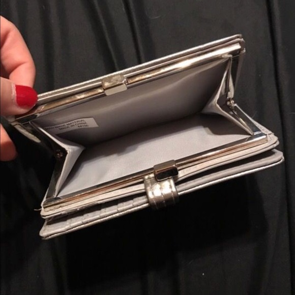 Wallet - Picture 3 of 3