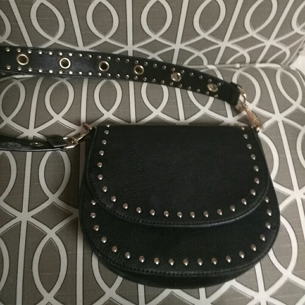 Black crossbody purse