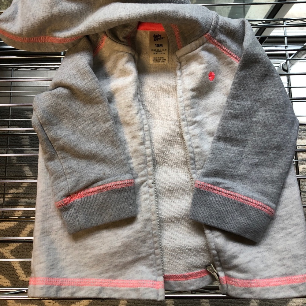 Zip up sweat shirt