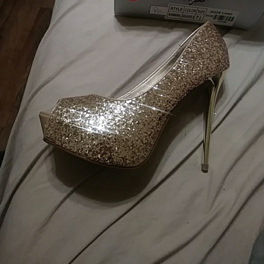 Heels - Picture 2 of 2
